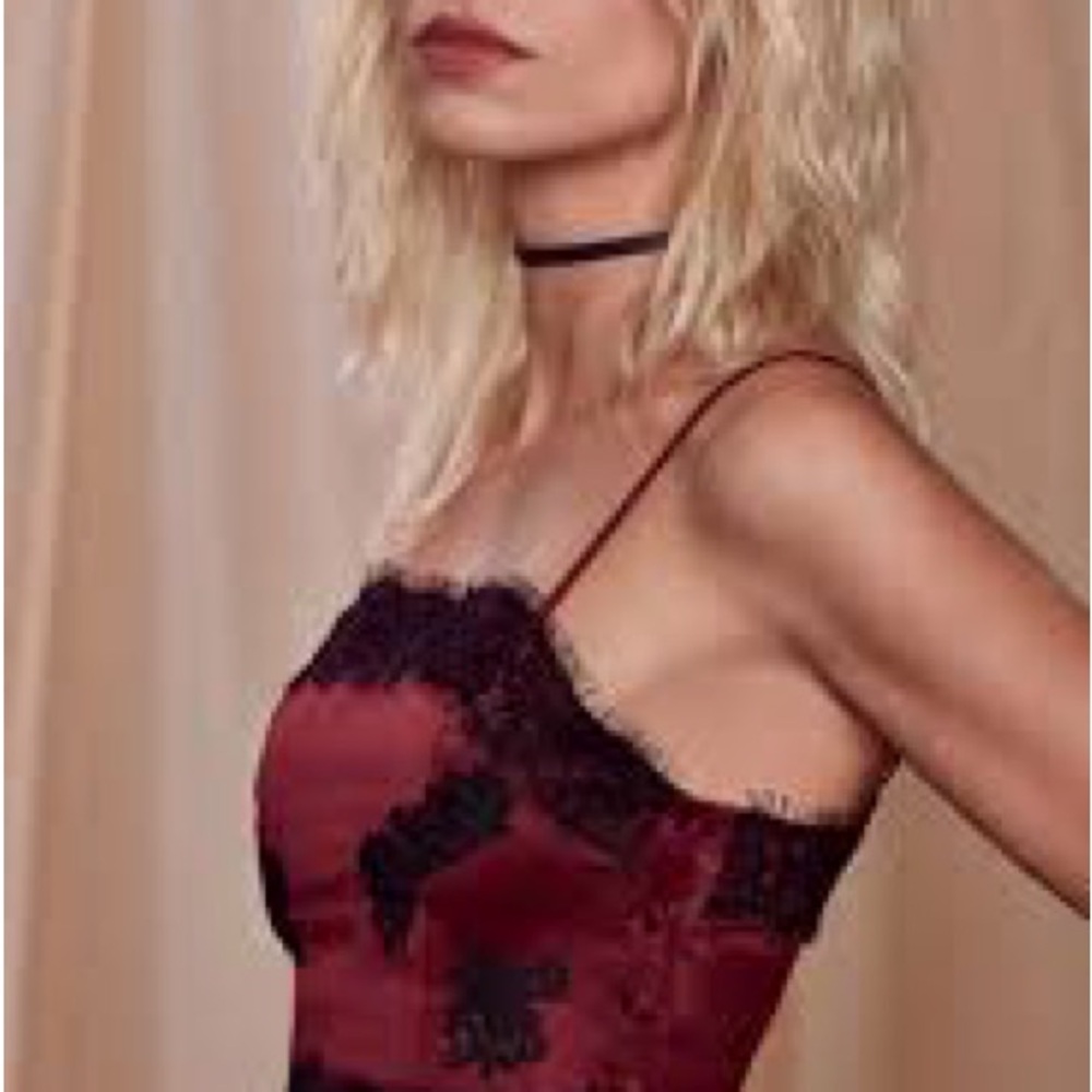 Goth Burgundy Lace Trim Crop Top size XS‎